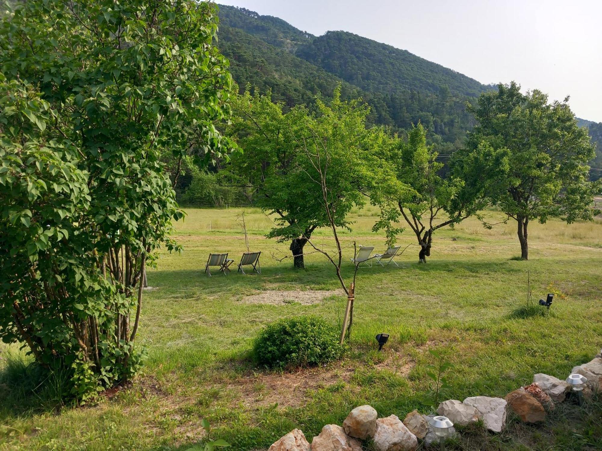 Gite La Mountagna Peyroules Екстер'єр фото